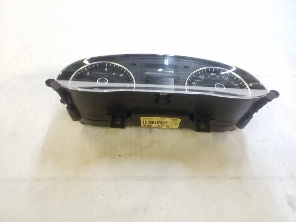 Velocímetro Cluster Sedán MPH - 67 K millas | Se adapta a Volkswagen Jetta 2011-2012 Foto 2 de 4