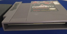 Videojuego de boxeo original Mike Tyson's Punch-Out 1985 para Nintendo NES, hecho en Jap&oacute;n