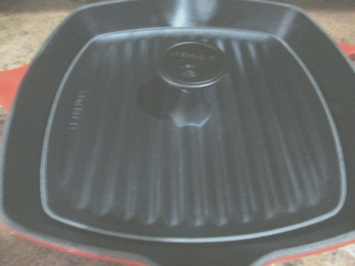 le creuset enameled cast iron panini press