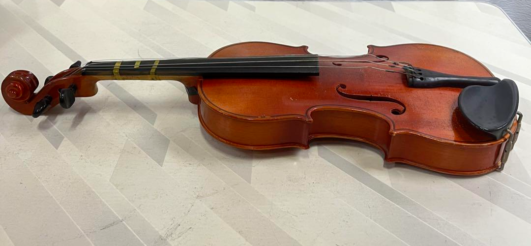 Suzuki スズキ バイオリン No220 1/10 Anno1984 SUZUKI Violin No.220 1/4 Anno1984 with case from Japan used