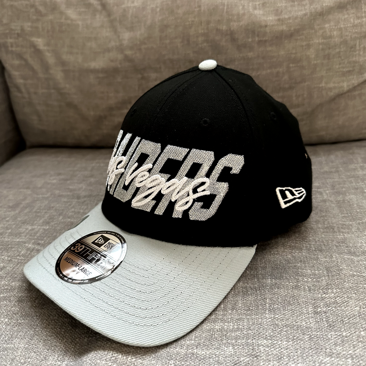 Las Vegas Raiders New Era 2022 NFL Draft 39THIRTY Flex Hat, Black/Gray,  Size M/L