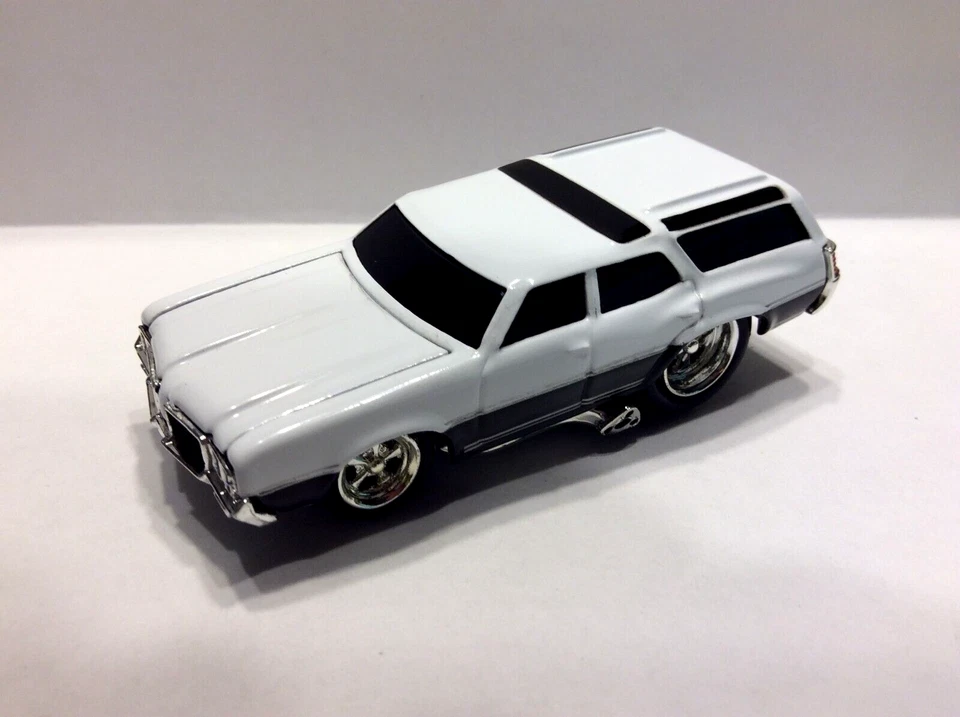 MUSCLE MACHINES 1970 VISTA CRUISER STATION WAGON   - Image 4 of 4
