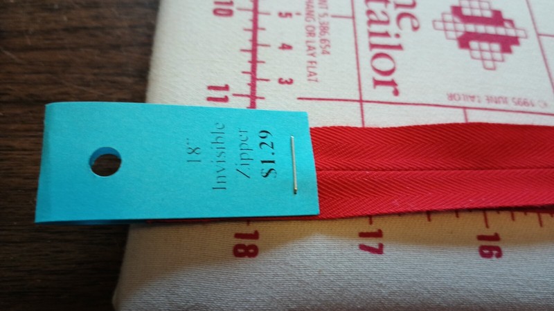 18" Red Invisible Zipper