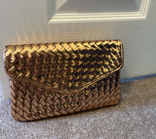 Classic Beautiful - Deux Lux Womens Foldover Magnetic Clutch metallic Woven - Picture 8 of 8
