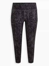 Torrid 4 Pocket Crop Active Performance Snake Legging Gray 3 3X 22 24 B91919