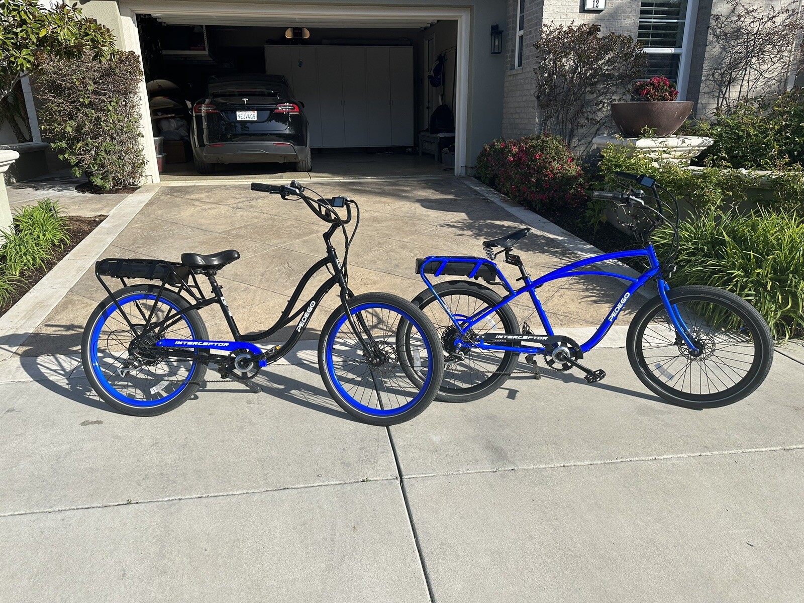 Pedego Electric Bikes, Beach Cruisers, Blue & Black, 26' Wheels 