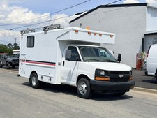 2009 Chevrolet 3500  12'  Mobile Office w 7K Onan Gen & Ladder Racks 