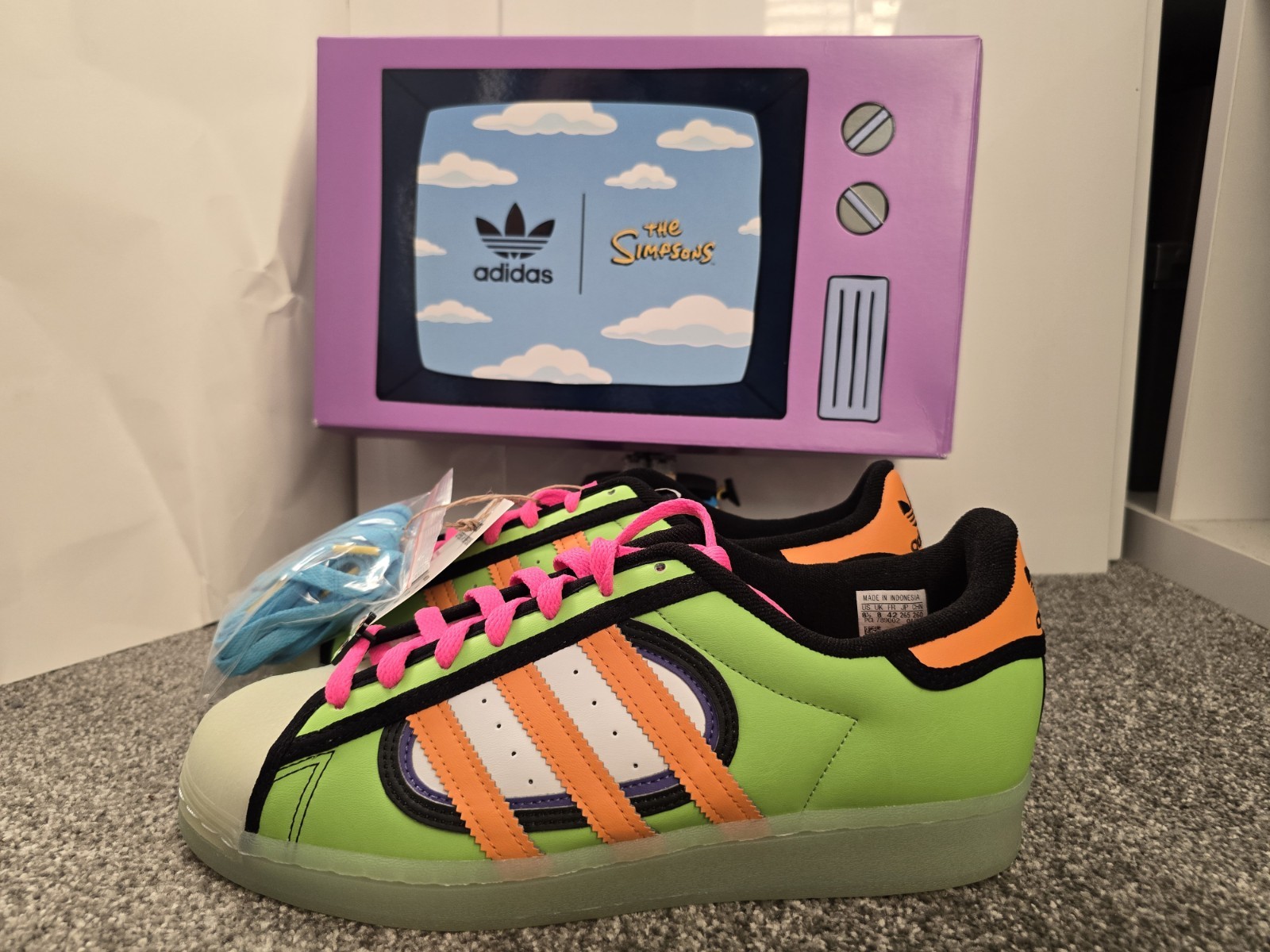 Adidas x The Simpsons Superstar Squishee Size UK  8