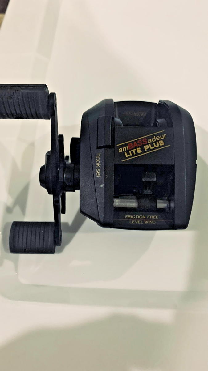 Abu Garcia Ambassadeur Lite Plus Graphite Vintage Baitcasting Reel