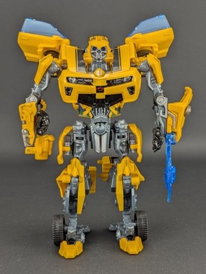 Transformers Hunt For The Decepticons Battle Blade Bumblebee complete HFTD 2010