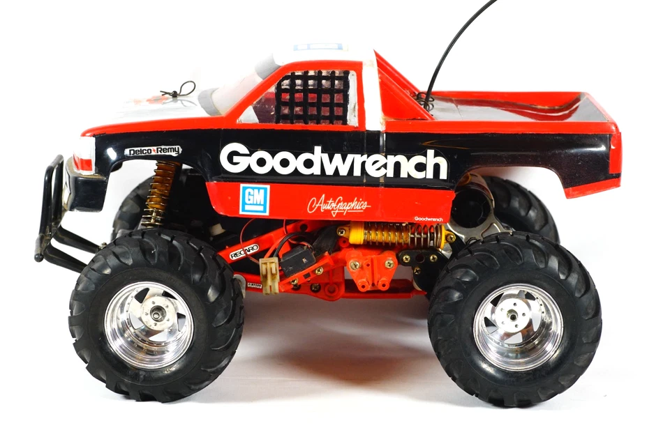 Vintage Tamiya Blackfoot RC Truck SEES ALUMINUM WHEELS Futaba FP-T2GS Radio READ - Image 2 of 4