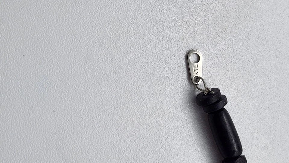 Gargantilla con cuentas NTL - 16 pulgadas, cuentas naturales beige y negro, vintage Foto 2 de 4