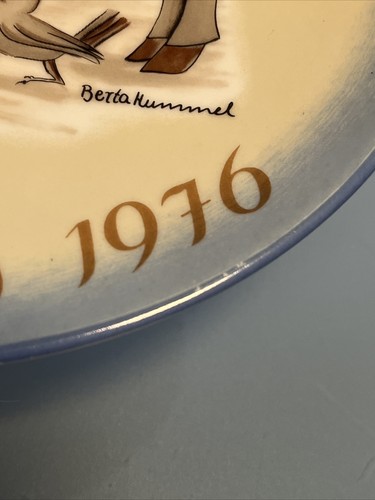 Vintage Sister Bertha Hummel “Sacred Journey" 1976 Christmas Plate - Picture 6 of 7