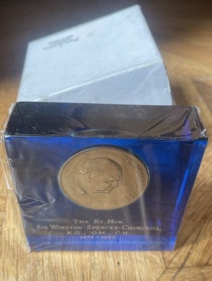Transpalite Winston Churchill Crown Embedded Paperweight
