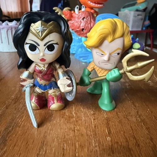 Set of 2 Funko Mystery Minis - WONDER WOMAN and AQUAMAN Figures