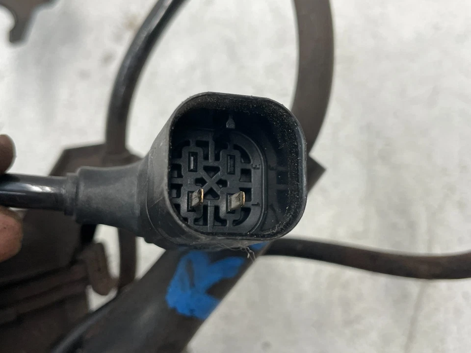 Pinza de freno conductor trasero izquierdo mercedes sl550 sl400 r231 2013-2016 1587 fabricante de equipos originales Foto 2 de 4