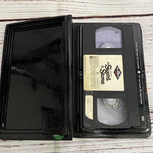 Vintage Walt Disney Kids The Sword in the Stone VHS 229 V Black Diamond Edition - Picture 5 of 9
