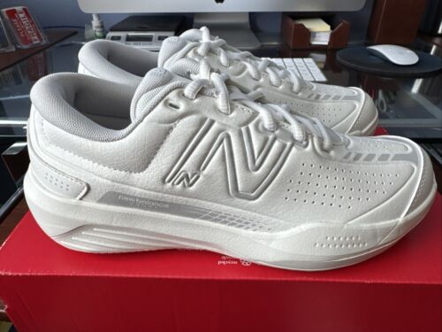 New Balance Womens 696 V5 Hard Court Athletic Tennis Shoes White/Blue (WCH696W5) - Picture 2 of 18