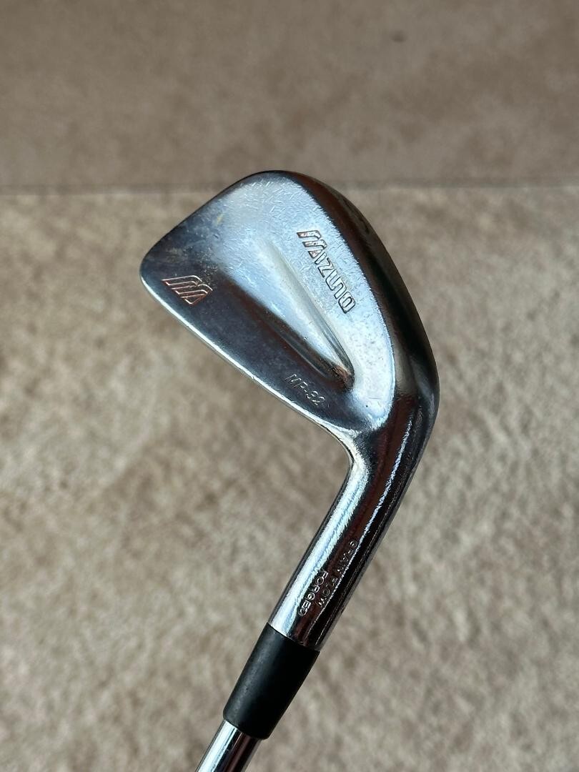 MIZUNO MP-32 FORGED BLADE #6 IRON WITH A RIFLE 6.5 SHAFT AND A MCC
