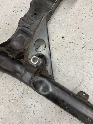 01-05 BMW E46 3-Series AWD 330Xi Front Axle Engine Suspenion