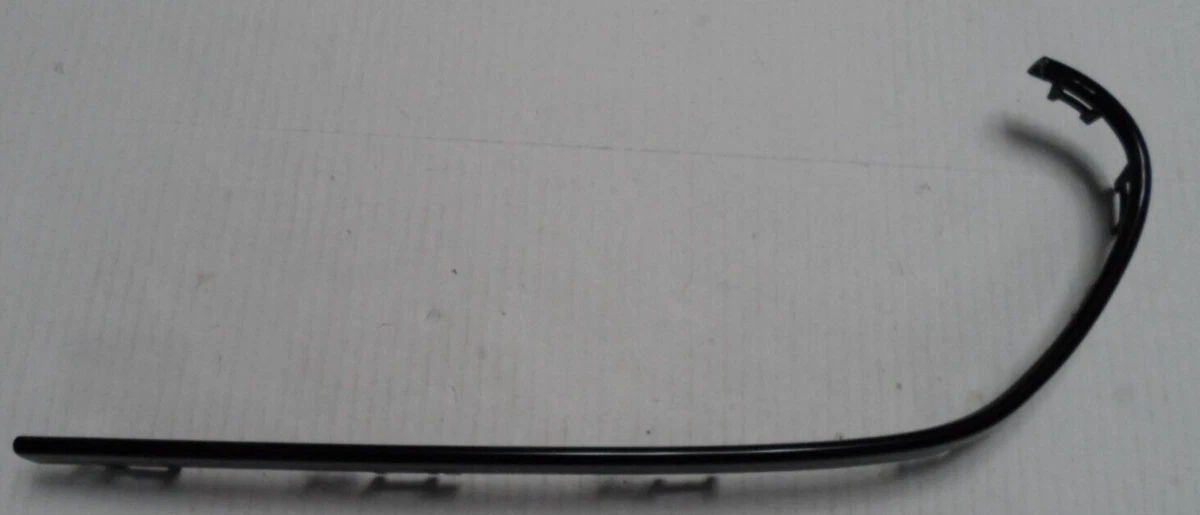 Mercedes Benz Right Lower Grille Trim Molding Strip A 2138856606 