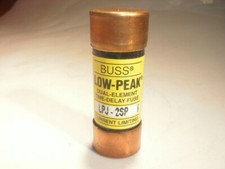 BUSSMANN LPJ-2SP LOW PEAK FUSE 2A 600VAC LPJ2SP NEW - 11 AVAILABLE
