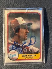 1982 Fleer  GARY CARTER On Card (Not a sticker)  Auto Autograph NY Mets