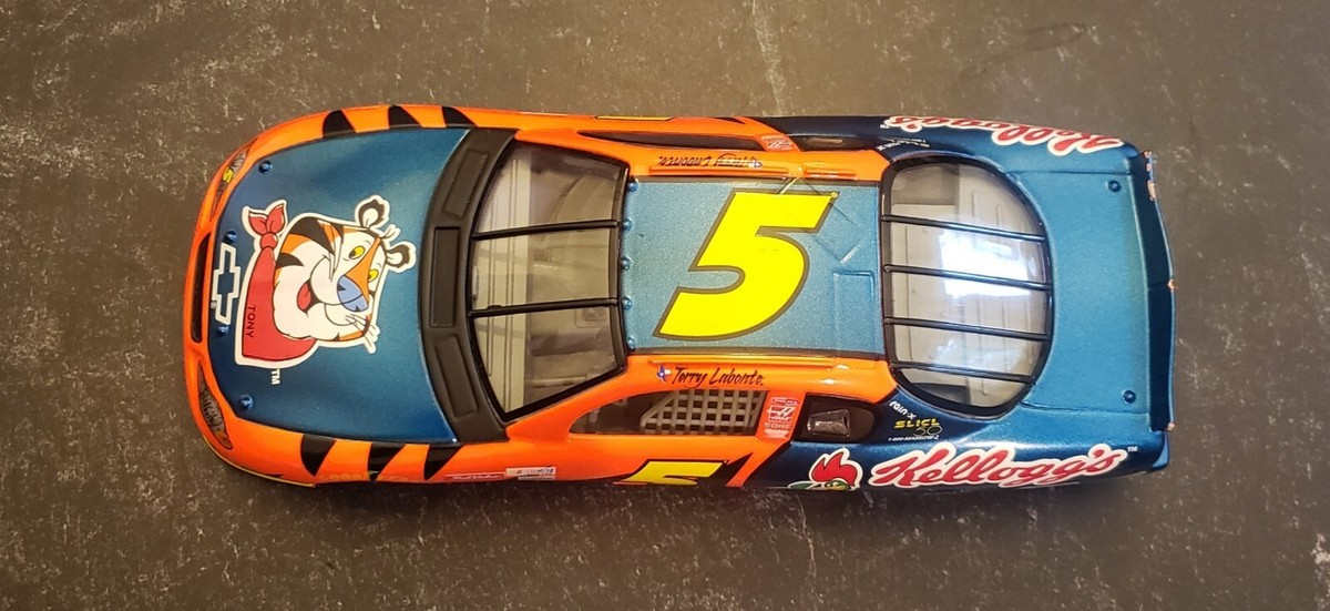 ミニカー NASCAR hq720.jpg?sqp=-