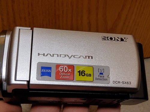 SONY DCR-SX63 Handycam Digital Video Camcorder Silver Bundle Tested - Picture 5 of 16