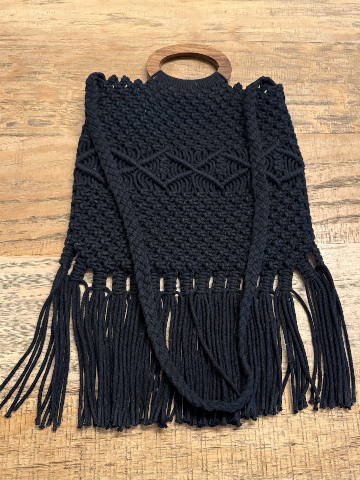 Woman’s Danielle Nicole Cross Body Beach Black Kn… - image 4