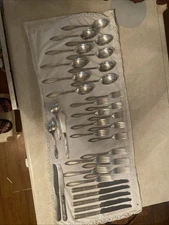 Wm A Rogers Stainless Oneida ltd 37 Piece Flatware Set