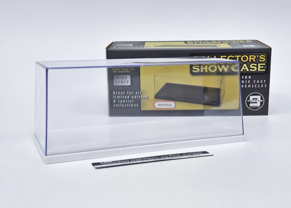 Plexiglasvitrine für Modelle (weißer Sockel) Triple9 1:24 - Bild 2 von 4