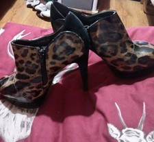 Kurt Geiger Leopard Print Suede And Patent Leather Size 5 1/2Inch Heels 