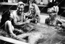 crp-45065 1986 Rodney Dangerfield w sexy bikini babes J Cynthia Brooks, Randi Ra