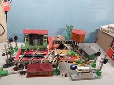 LARGE LOT OF VINTAGE POSTWAR LIONEL TRAINS O SCALE ACCESSORIES MIXED LOT