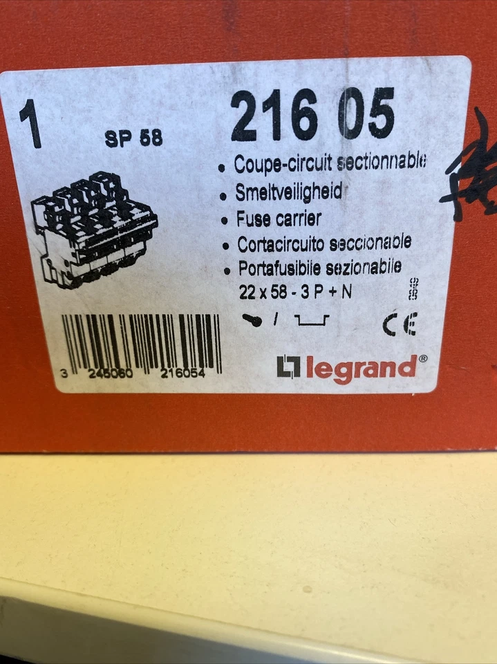 Portafusibles 3P + N con casete de fusibles 22x58 SP 58 LEGRAND 021605 Foto 2 de 3