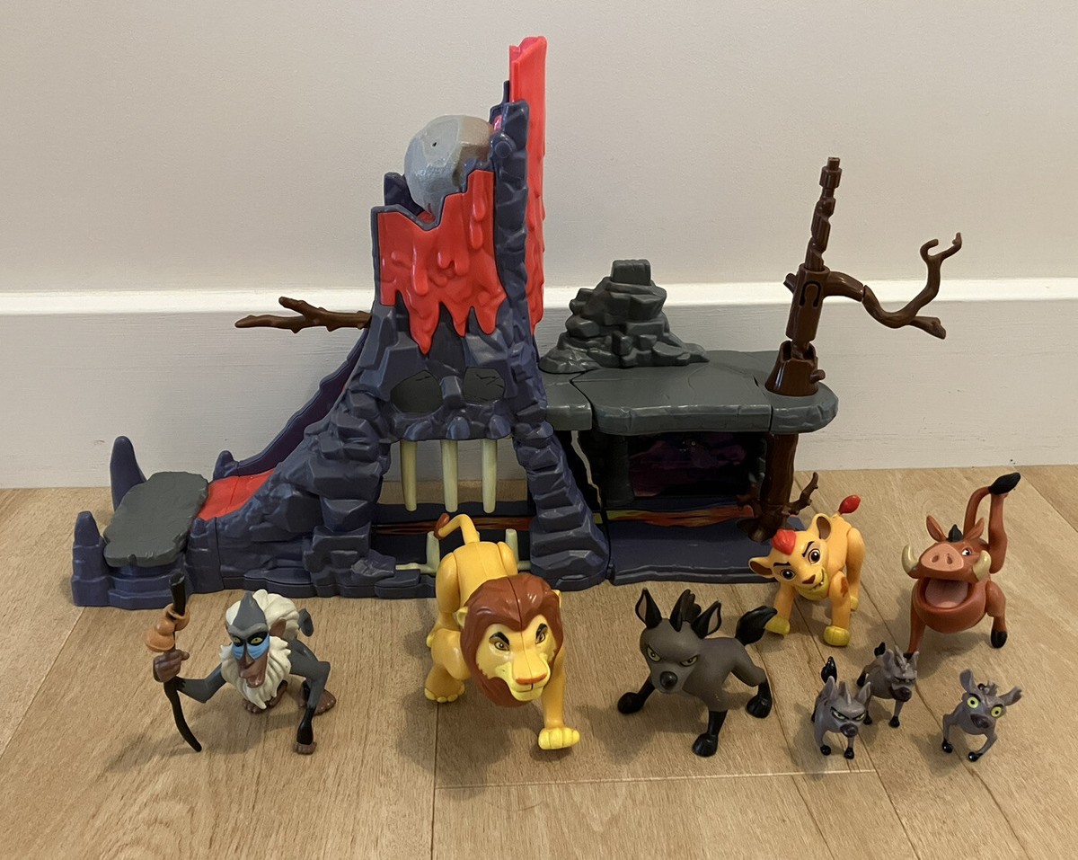 Disney's The Lion King Lion Guard Hyena's Hide Out Playset x8