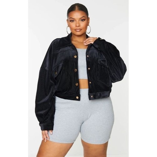 NWT PrettyLittleThing Black Cropped 
