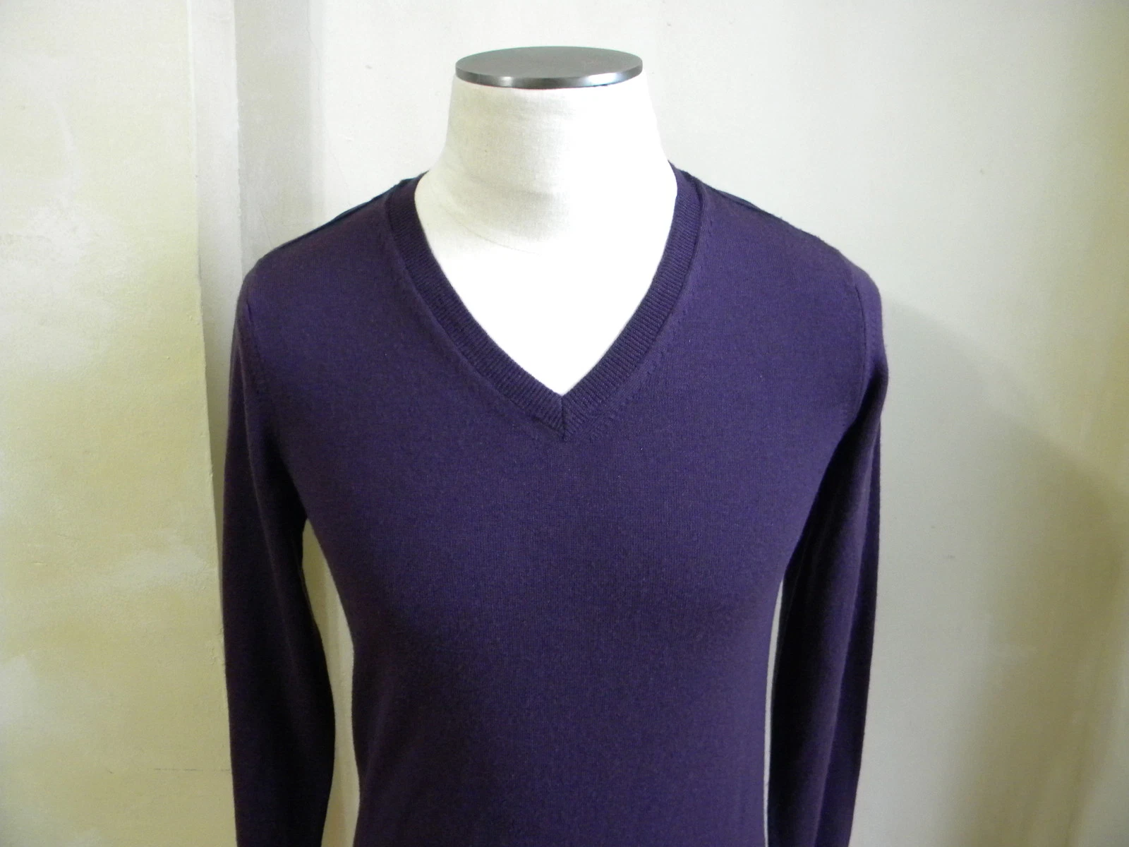 BURBERRY BRIT PURPLE JUNIPER SIGNATURE CHECK TRIM FINE MERINO WOOL SWEATER S