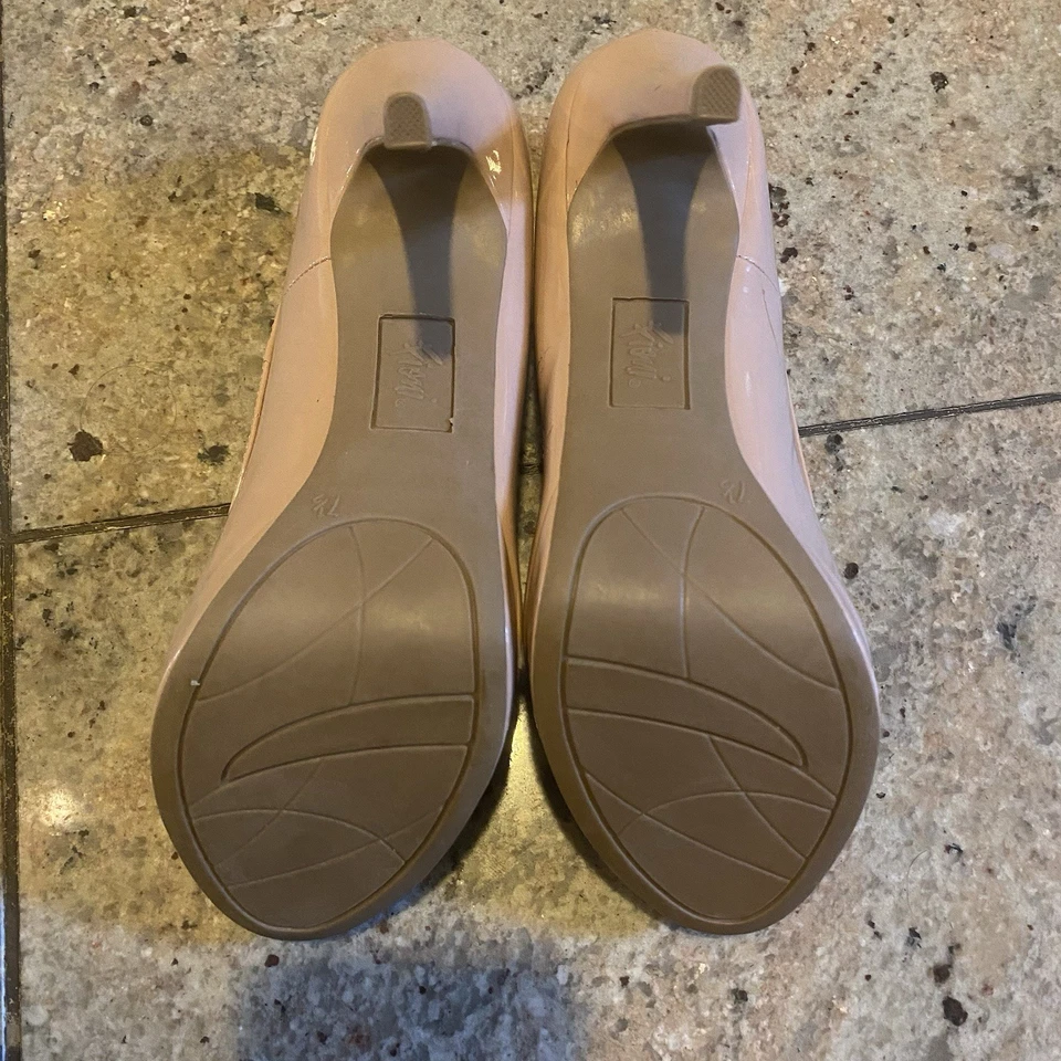 Zapatos de vestir Fioni Blush rosa charol punta abierta - Mujer talla 7,5 - con acento de moño Foto 4 de 4