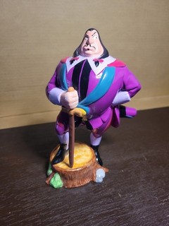 Enesco Pocahontas Governor Ratcliffe Ceramic Figure No Box