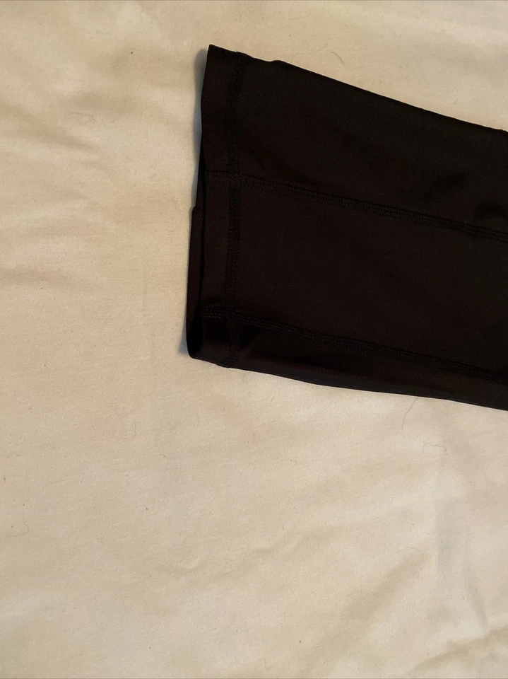 Leggings Capri C&C California Feminina XL Preta Athleisure Roupa Ativa Yoga Academia - Imagem 2 de 4