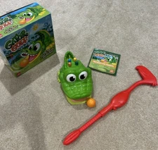 GATOR GOLF - Putt The Ball Into The Gator’s Mouth To Score Game By Goliath