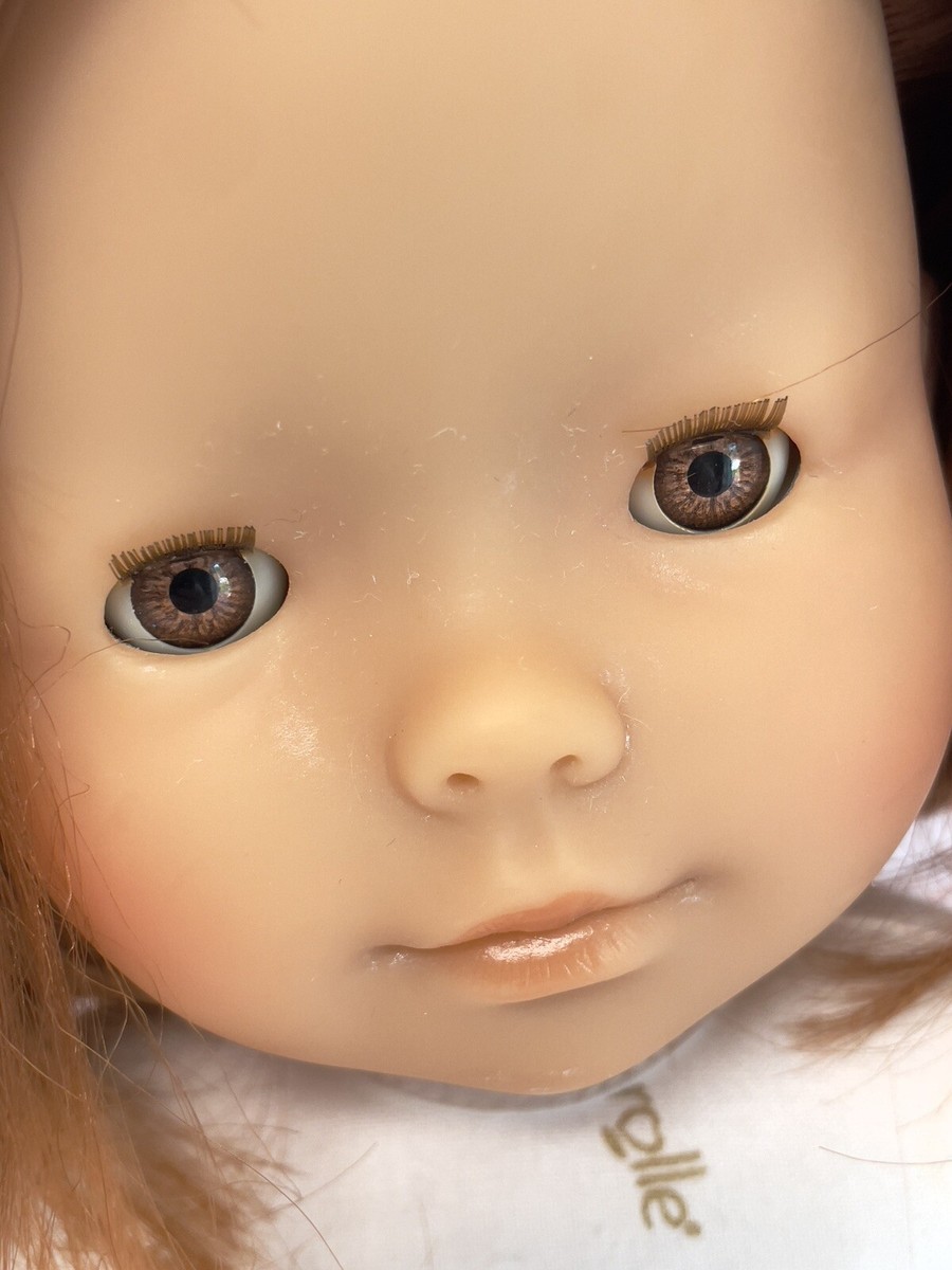 doudou poupée bébé rouge fleurs COROLLE