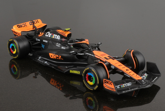 Bburago 1:43 F1 Formula Mclaren MCL60 Singapore Racing Car NO.4