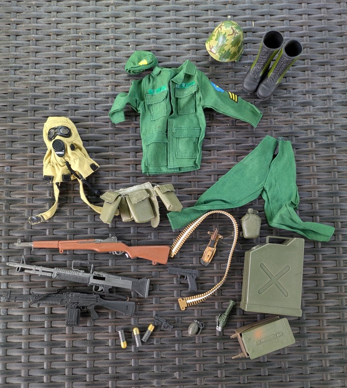 21ST CENTURY/G.I. JOE Accessories Garments MIXED LOT - Collectibles Toys -LOT #5