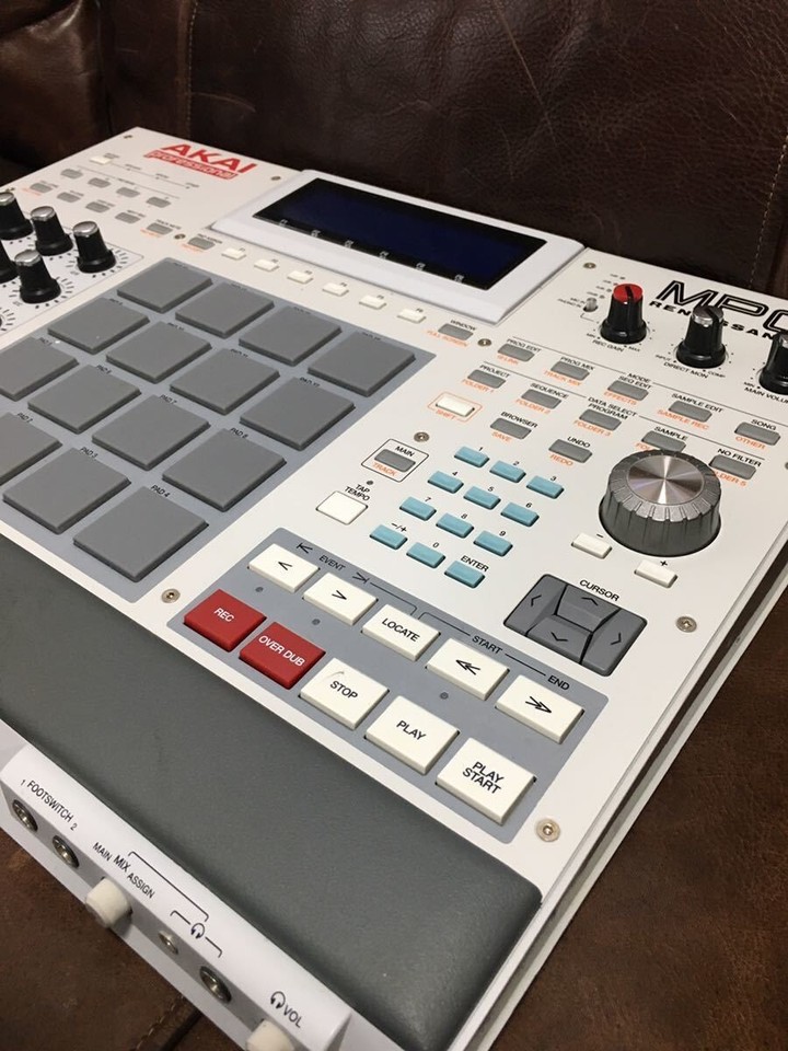 AKAI MPC RENAISSANCE Samplers Sequencers Professional MIDI Controller ...