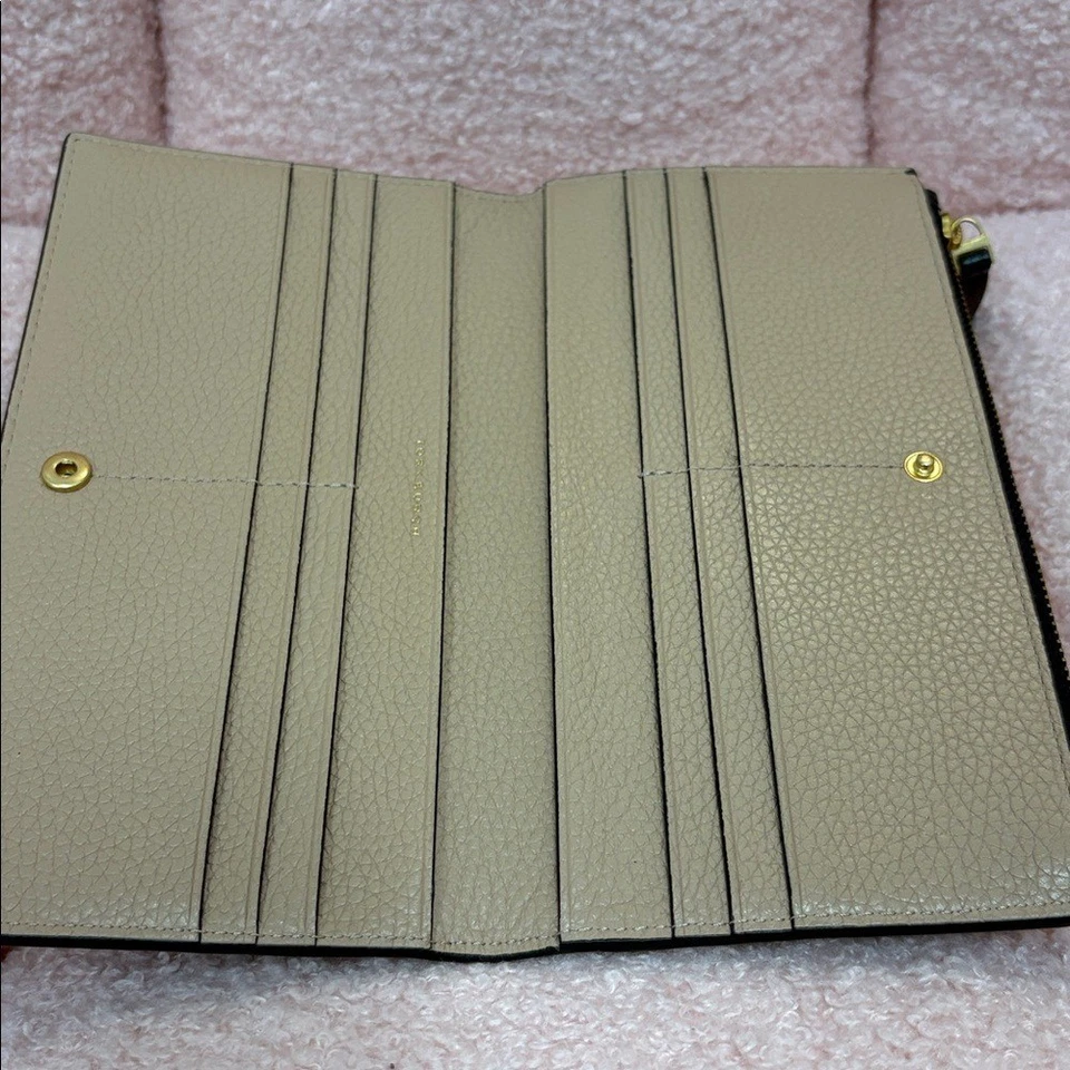 Cartera Tory Burch de cuero granulado negro Foto 3 de 3