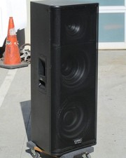Single - QSC KW153 15 in 3-Way 1000W Peak Active PA Loudspeaker