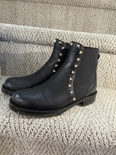 Valentino Garavani Rockstud Leather Chelsea B...